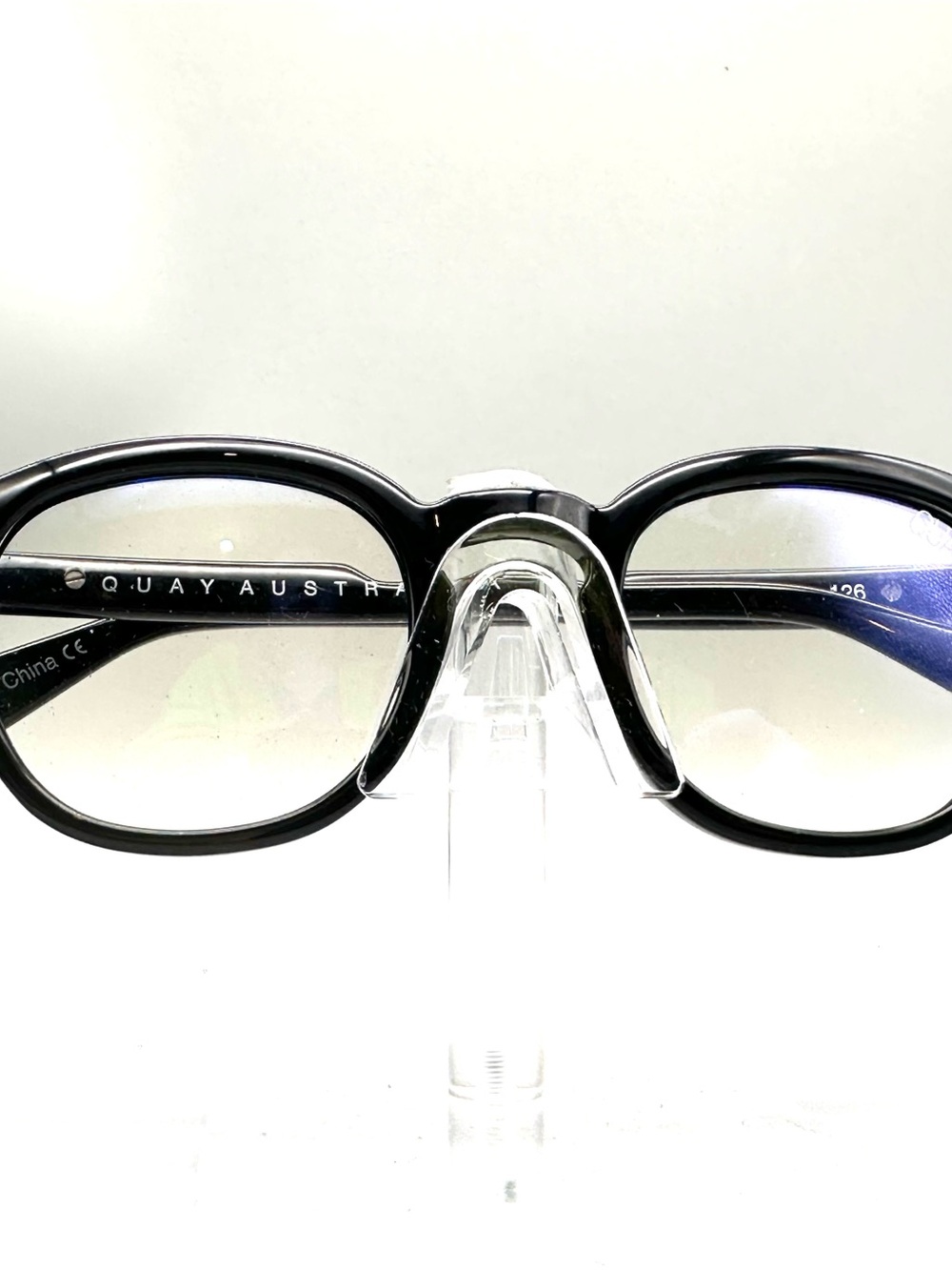 Quay Australia Walk On Black Blue Light Glasses Rounded Frames Lens CAT.0 126
